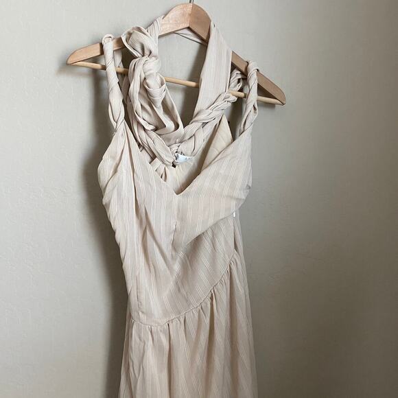 ASTR‎ the Label Eartha Low Back Maxi Dress Size Medium - Picture 6 of 11